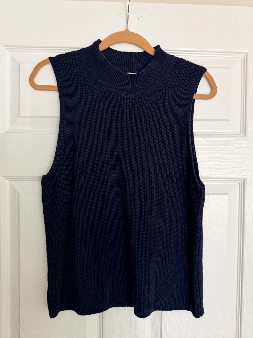 LOFT navy Sleeveless Mock Neck Knit Top - L - worn once!